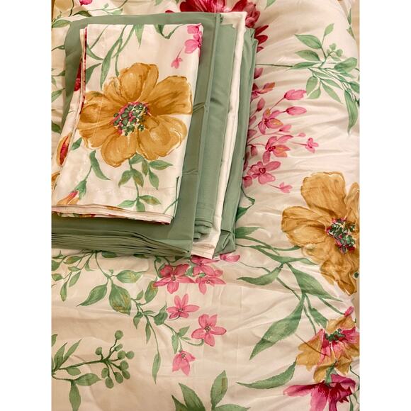 Full Comforter Set 9 PCS - Picture 4 of 5